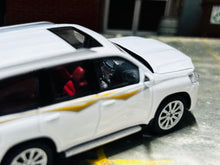Load image into Gallery viewer, Masdi 1:64 2016 White Land Cruiser LC200 ORV GXR V6 Model Diecast Metal Car