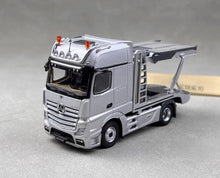 Load image into Gallery viewer, 1:64 Silver Benz Actros Gigaspace Semi Trailer Truck Model Diecast Metal Car