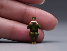 Load image into Gallery viewer, 1:64 Painted Figure Model Miniature Resin Diorama Toy Sand Lady Man Soldier
