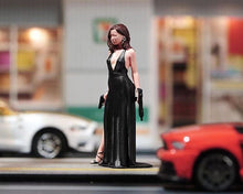 Load image into Gallery viewer, 1:64 Painted Figure Model Miniature Resin Diorama Sand Sexy Lady Gun Killer Collection