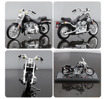 Load image into Gallery viewer, Maisto 1:18 1984 FXST Softail Sports Model Diecast Metal Motorcycle New Collection