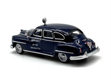 Load image into Gallery viewer, 1:87 DeSoto City Ambulance Classic Vintage Model Diecast Metal Car New