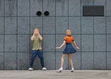 Load image into Gallery viewer, 1:64 Painted Figure Mini Model Miniature Resin Diorama Dancing Girl Shouting Boy New Scene