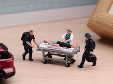 Load image into Gallery viewer, 1:64 Painted Figure Model Miniature Resin Diorama Sand Rescue Medical Personnel