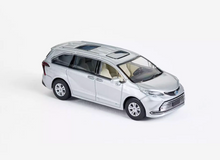 Load image into Gallery viewer, Masdi 1:64 Silver Sienna MPV Mini Van Sports Model Diecast Metal Car New Collection