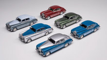 Load image into Gallery viewer, GFCC 1:64 1965 Silver Cloud III Classic Luxury Model Diecast Metal Car New