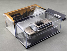 Load image into Gallery viewer, Shadow 1:64 Gold Black Navigator L Full Sized SUV Model Diecast Metal Car New Collection