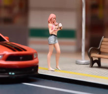 Load image into Gallery viewer, 1:24 Painted Figure Model Miniature Resin Diorama Sand Ice Cream Girl Lady