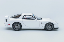 Load image into Gallery viewer, Polar Master 1:18 White RX7 FD Spirit R Engine Sport Model Diecast Metal Car
