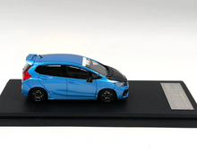 Load image into Gallery viewer, MG 1:64 Ice Blue Carbon Fit GK5 RS Figure Sports Model Diecast Metal Car New Collection