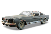 Load image into Gallery viewer, Bburago 1:24 1967 Mustang GT Vintage Muscle Sport Model Toy Diecast Metal Car