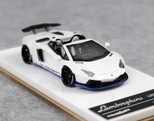 Load image into Gallery viewer, FW 1:64 White Aventador LP700 Convertible LBWK Sport Model Diecast Resin Car