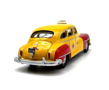 Load image into Gallery viewer, 1:87 Yellow Desoto San Francisco Taxi Classic Model Diecast Metal Car New Collection