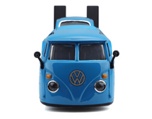Load image into Gallery viewer, Maisto 1:24 VW T1 Samba Van Beetle Transport Flatbed Model Diecast Metal Car