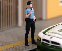 Load image into Gallery viewer, 1:64 Painted Figure Model Miniature Resin Diorama Sand Policeman Cop Woman Lady New Collection