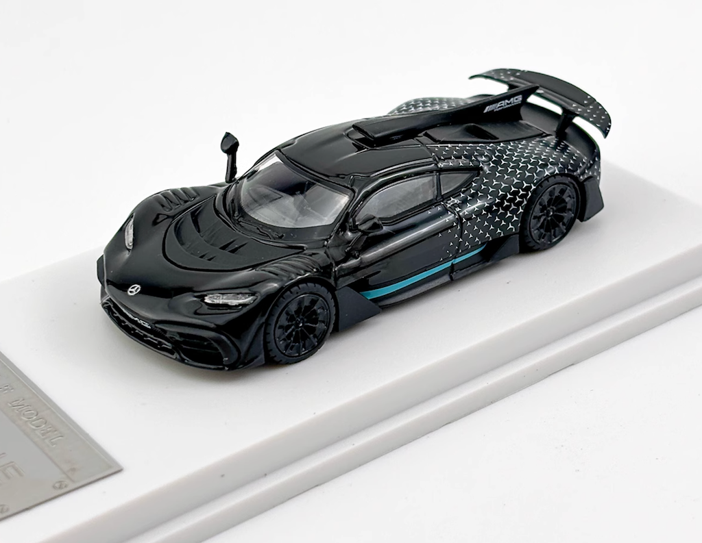 Voiture Miniature 1:64 Mercedes AMG One Argentée - Modèle Diecast De Collection