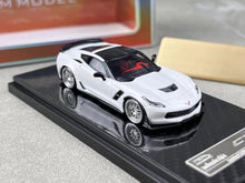 Load image into Gallery viewer, YM 1:64 White Corvette C7 Bagged Muscle Sports Model Diecast Resin Car New