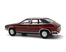 Load image into Gallery viewer, 1:76 Red 1981 BL Princess Classic Sports Model Diecast Metal Car Box New Collection