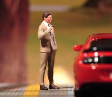 Load image into Gallery viewer, 1:64 Painted Figure Model Miniature Resin Diorama Sand Smoking Man Gentleman Toy Collection