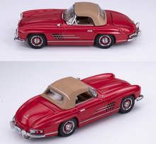 Load image into Gallery viewer, GFCC 1:64 Red Soft Top 1960 300SL Roadster Sports Model Diecast Metal Car