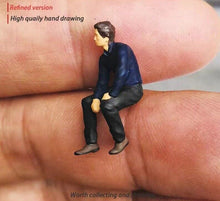 Load image into Gallery viewer, 1:64 Painted Figure Mini Model Miniature Resin Diorama Toy Chatting Lady Man Set