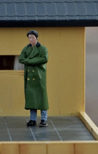 Load image into Gallery viewer, 1:64 Painted Figure Mini Model Miniature Resin Diorama Sand Military Coat Man New