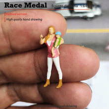 Load image into Gallery viewer, 1:64 Painted Figure Mini Model Miniature Resin Diorama Mom Holding Baby Child