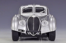 Load image into Gallery viewer, Bburago 1:24 1936 Atlantic Classic Vintage Model Toy Diecast Metal Car BN