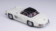 Load image into Gallery viewer, GFCC 1:64 White Hard Top 1960 300SL Roadster Sports Model Diecast Metal Car