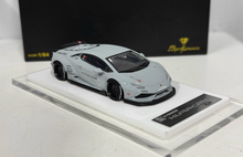 Load image into Gallery viewer, Onemodel 1:64 Gray LP610 Huracan LB Sports Model Diecast Resin Car New Collection
