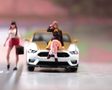Load image into Gallery viewer, 1:24 Painted Figure Model Miniature Resin Diorama Sand Sitting Uniform Girl