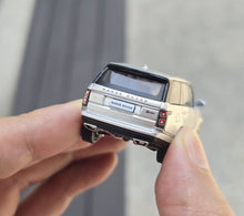 Load image into Gallery viewer, Masdi 1:64 2020 Silver Range Rover SUV ORV Sports Model Diecast Metal Car New Collection