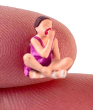 Load image into Gallery viewer, 1:64 Painted Figure Model Miniature Resin Diorama Little Girl Young Man Cat Toy