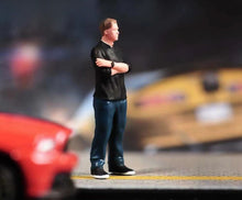 Load image into Gallery viewer, 1:64 Painted Figure Model Miniature Resin Diorama Sand Standing Man Cool Paul