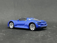 Load image into Gallery viewer, CCA 1:64 Blue 918 Spyder Convertible Sports Model Toy Diecast Metal Car New Collection