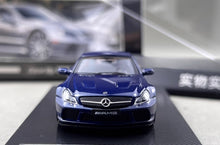 Load image into Gallery viewer, GUM 1:64 Blue SL65 AMG R230 Coupe Sports Model Diecast Metal Car New Collection