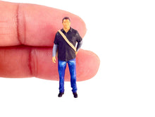 Load image into Gallery viewer, 1:64 Painted Figure Model Miniature Resin Diorama Sand Caual Man Hot Sexy Lady