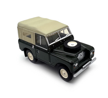 Load image into Gallery viewer, 1:76 Green Military Land Rover SWB SUV Sports Model Diecast Metal Car New Collection