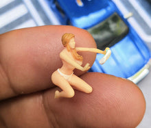 Load image into Gallery viewer, 1:64 Painted Figure Mini Model Miniature Resin Diorama Sexy Car Wash Girl Lady