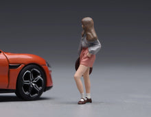 Load image into Gallery viewer, 1:64 Painted Figure Model Miniature Resin Diorama Toy Sand Trendy Walking Girl