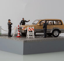 Load image into Gallery viewer, 1:64 Painted Figure Model Miniature Resin Diorama Sand Policeman Police Traffic