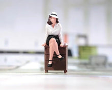 Load image into Gallery viewer, 1:64 Painted Figure Model Miniature Resin Diorama Lady Special Agent Cabinet Toy Collection