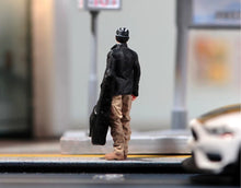 Load image into Gallery viewer, 1:64 Painted Figure Model Miniature Resin Diorama Toy Sand Guitar Man Musician