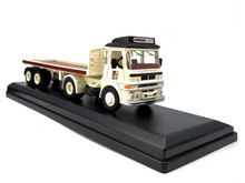 Load image into Gallery viewer, 1:76 LV Fladbed Trailer Truck Classic Model Diecast Metal Car New Collection