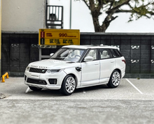 Load image into Gallery viewer, WHELART 1:64 2018 White Range Rover Sports SUV Model Diecast Metal Car New Collection