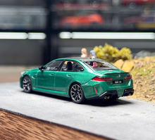 Load image into Gallery viewer, Minigt 1:64 Green M5 G90 Sedan Sports Model Diecast Metal Car New Collection