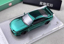 Load image into Gallery viewer, FH 1:64 Green Carbon Skyline GTR R33 Racing Sports Model Diecast Metal Car New Collection