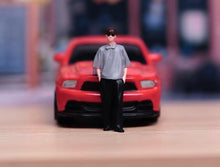 Load image into Gallery viewer, 1:64 Painted Figure Model Miniature Resin Diorama Sand Cool Boy With Sunglasses