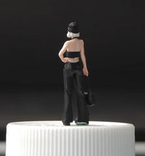 Load image into Gallery viewer, 1:64 Painted Figure Mini Model Miniature Resin Diorama Sand White Hair Lady Toy