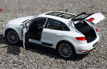 Load image into Gallery viewer, WELLY 1:24 Macan Turbo City SUV Sports Model Diecast Metal Car Display